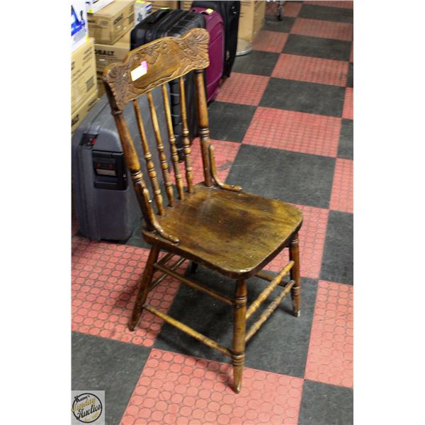 ANTIQUE OAK SIDE CHAIR