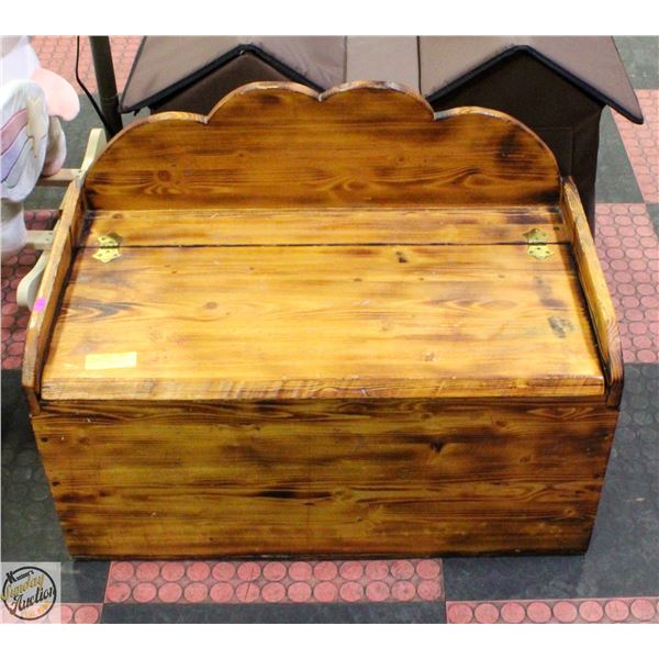 SOLID WOOD BENCH/CHEST/TOYBOX