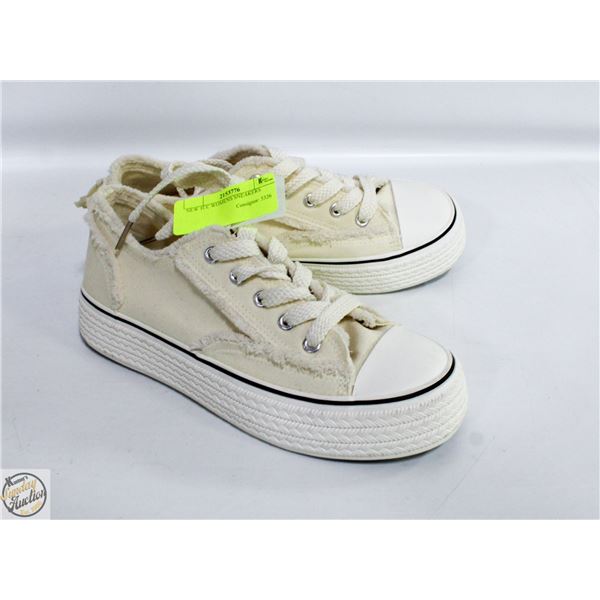 NEW 1CC WOMENS SNEAKERS