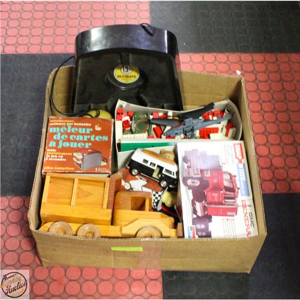 TRAY OF VINTAGE TOYS