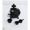 Image 1 : VINTAGE MINIATURE STOVE WITH ACCESSORIES