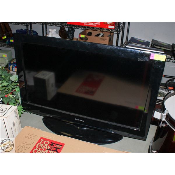 TOSHIBA TV SCREEN SIZE 32”