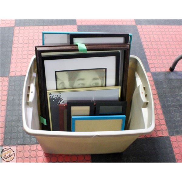 LOT OF VARIOUS PICTURES FRAMES