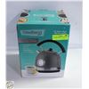 Image 1 : NEW WEST BEND RETRO STYLE ELECTRIC KETTLE