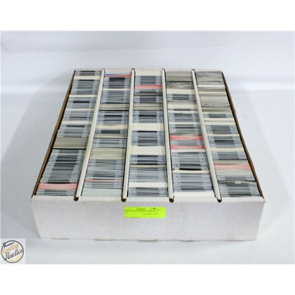 APPROX 5000 HOCKEY CARDS IN BOX