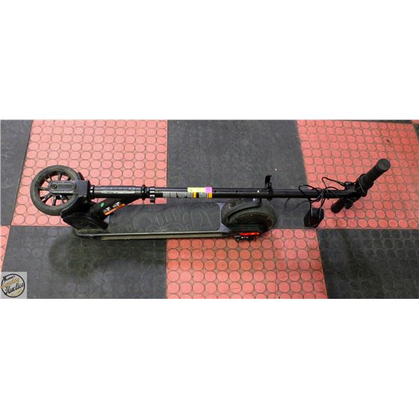 USED CHILDRENS ELECTRIC SCOOTER(SCRATCHED/SCUFFED)