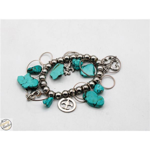 FRENCH CANADIAN BRACELET WITH CHARMS