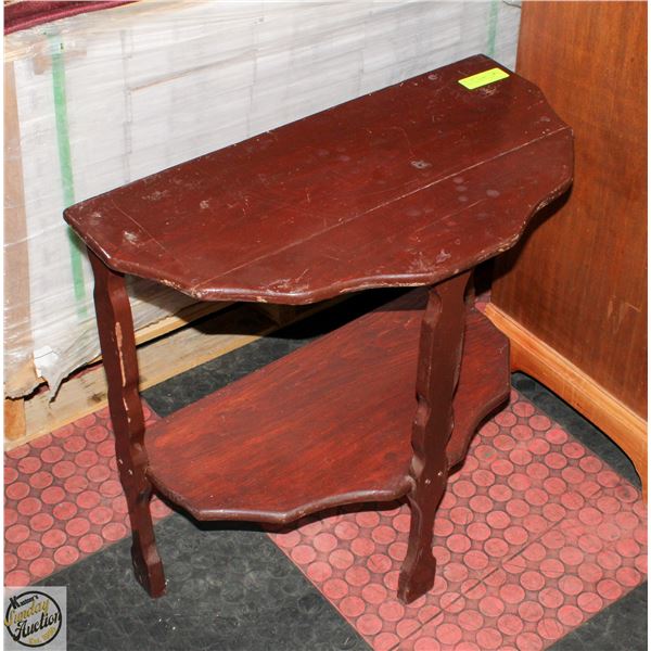 SMALL VINTAGE END TABLE