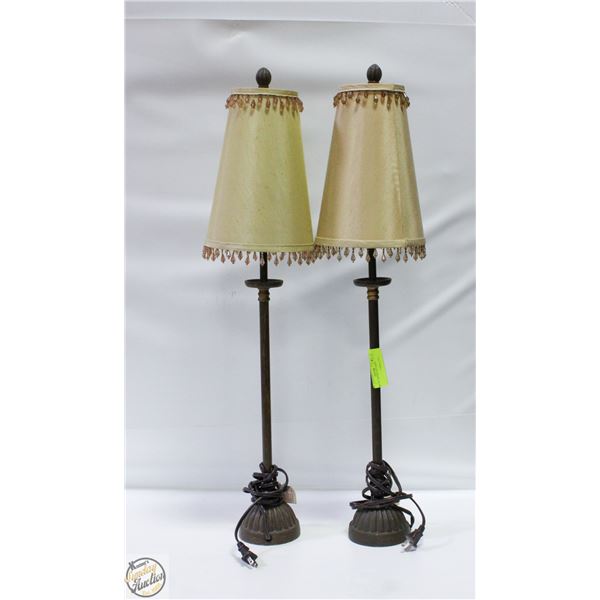 2 METAL ART DECOR LAMPS