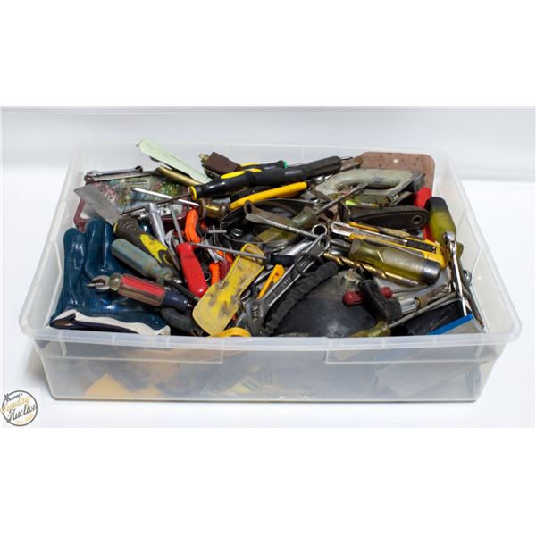 TRAY OF SHOP TOOLS