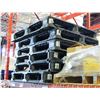 Image 1 : LOT OF 6 HEAVY DUTY PLASTIC PALLETS