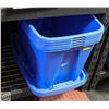 Image 1 : 5 TUFF STORE ZERO NEST STORAGE TOTES WITH LIDS