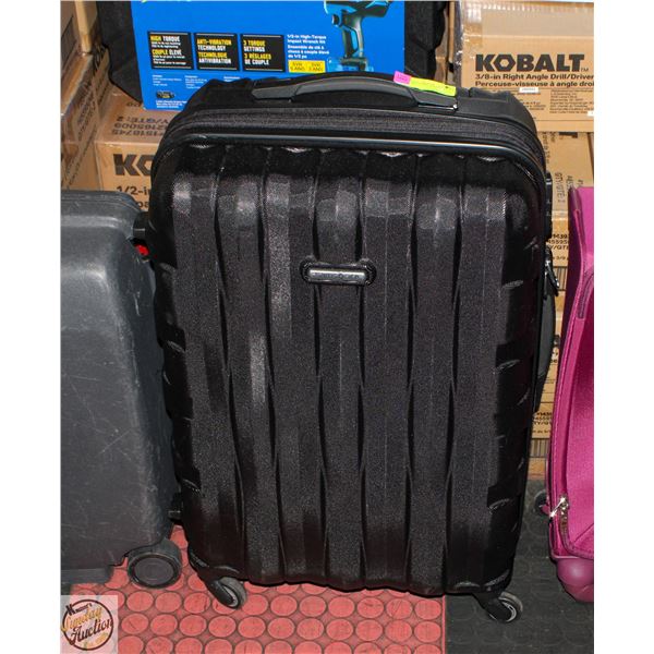 SAMSONITE HARD SIDED WHEELED SUITCASE