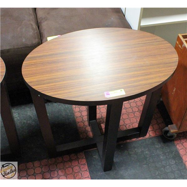 OVAL SIDE TABLE 24" X 16" X 23"