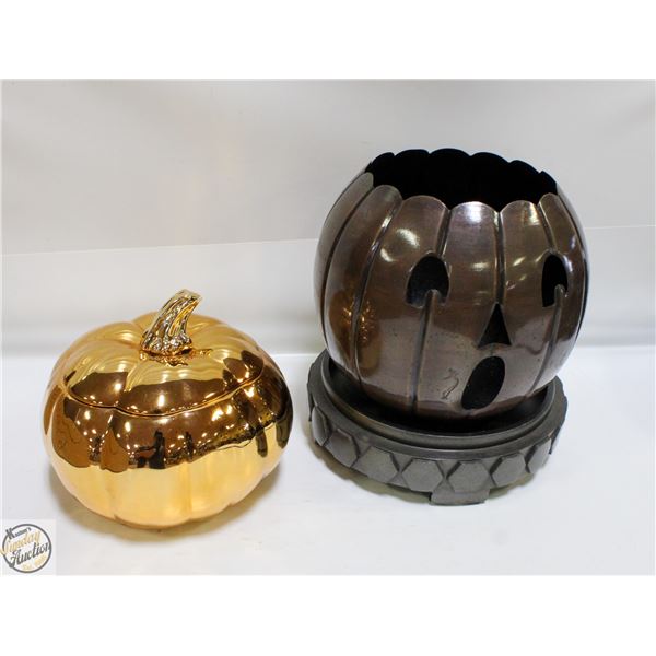 DECORATIVE THEMED ITEMS- METAL CERAMIC PUMPKINS