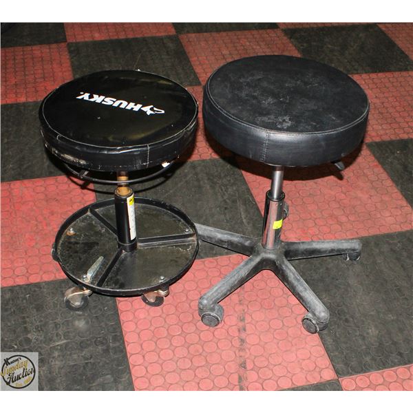 PAIR OF HYDRAULIC STOOLS