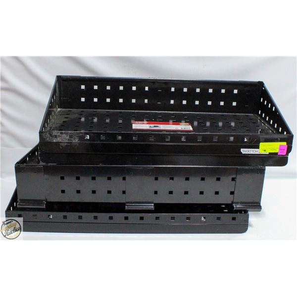 4 HUSKY STEEL SHELVES