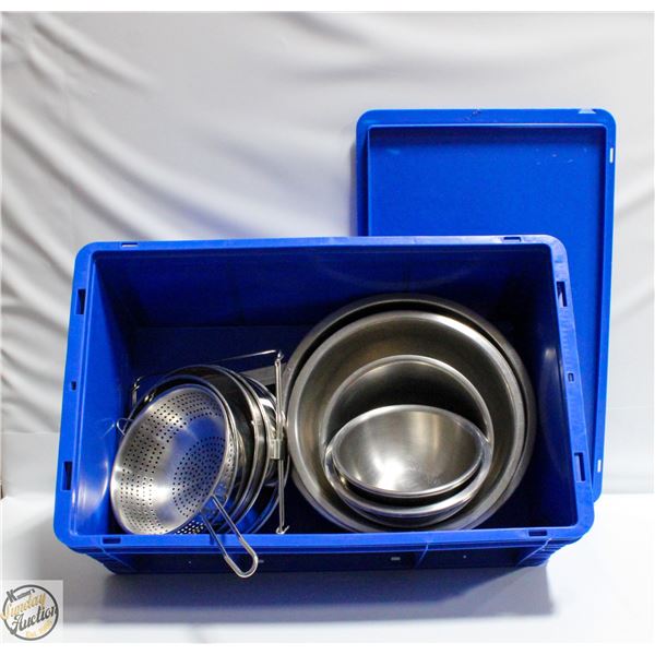 TOTE OF STAINLESS STEEL BOWLS AND INSERTS