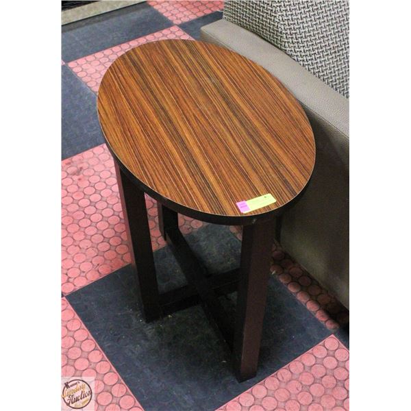 OVAL SIDE TABLE 24" X 16" X 23"