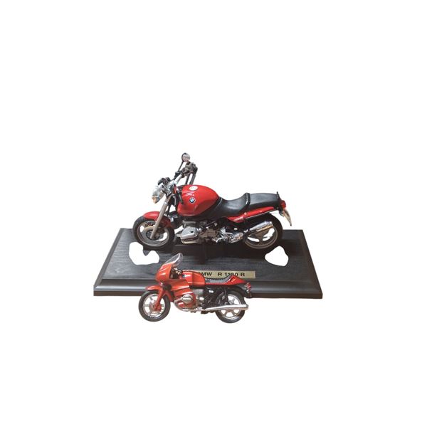 NIB 1:10 scale 1995 BMW Baujah, comes with mini BMW R100RS