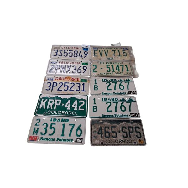 10 vintage US license plates