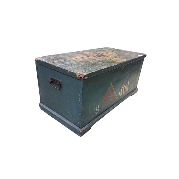Wooden civil war themed antique trunk 37"x18"x17"