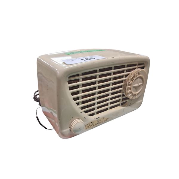 Vintage Fleetwood radio