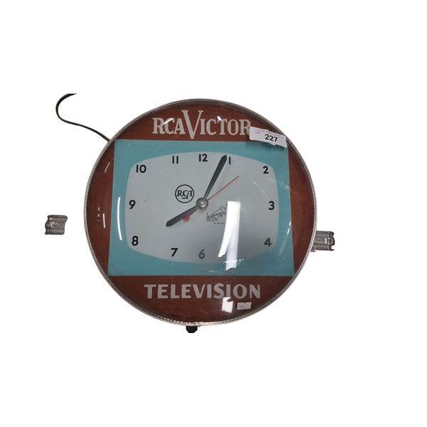 Vintage RCA Victor light up clock, Montreal, 15" diameter, works