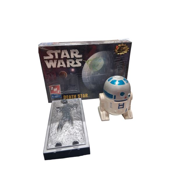 Star Wars collectible lot inc, porcelain R2D2, NIB Death Star model kit by ERTL etc