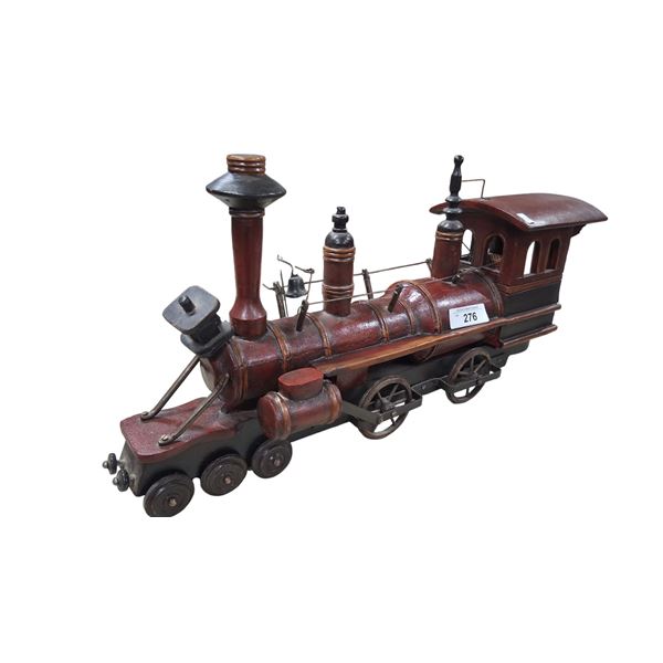 Beautiful decorator steam locomotive, very heavy 26" long