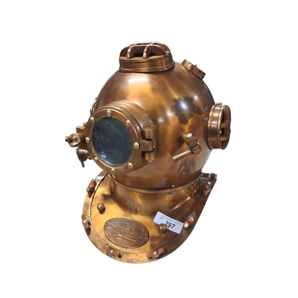 Beautiful brass/copper reproduction deep sea diving helmet, full size 18" tall