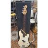 Image 1 : Fender Precission electric bass with case MIM