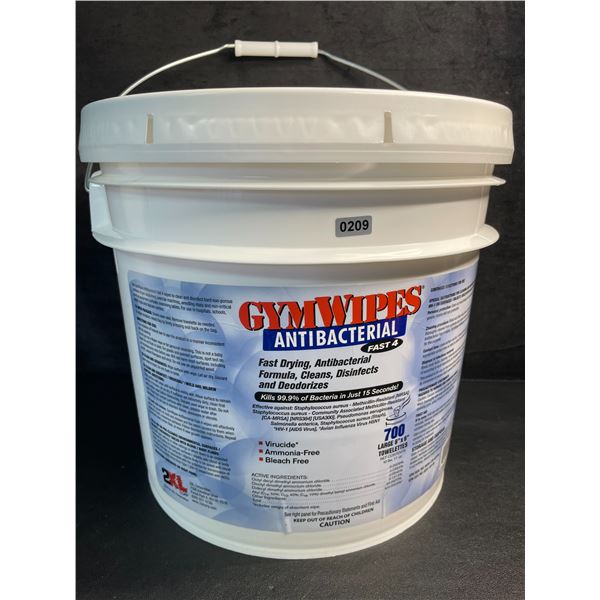 Bucket of 700 Gym Wipes/Antibacterial Gym Wipes; Fast-Drying (Large 8" x 6" Wipe Size - 700pcs) New