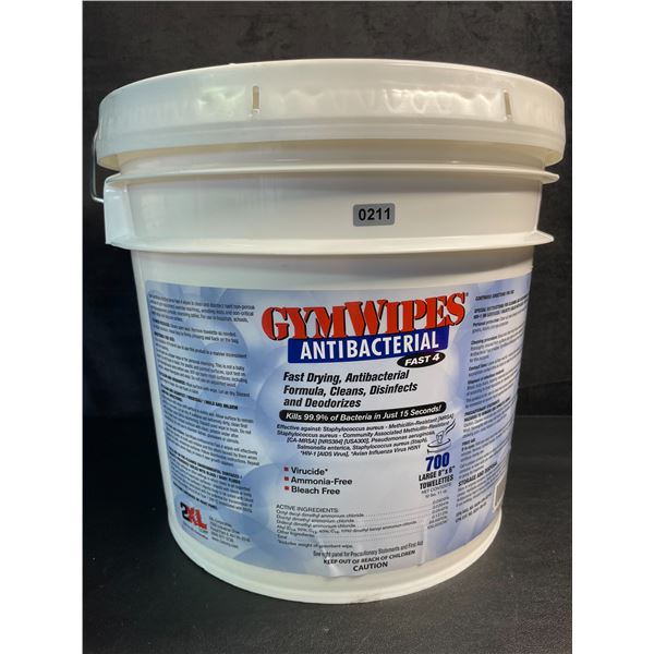 Bucket of 700 Gym Wipes/Antibacterial Gym Wipes; Fast-Drying (Large 8" x 6" Wipe Size - 700pcs) New