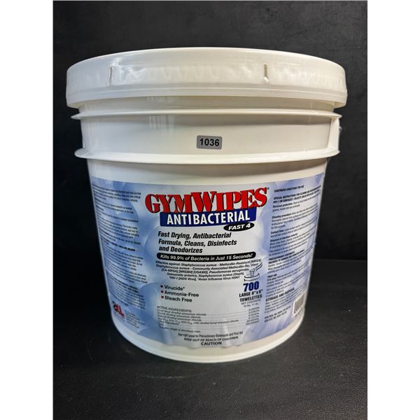 Bucket of 700 Gym Wipes/Antibacterial Gym Wipes; Fast-Drying (Large 8" x 6" Wipe Size - 700pcs) New