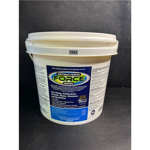 Bucket of 900 Antibacterial Force Wipes; Fast-Drying (Large 8" x 6" Wipe Size) Cleans/Disinfects New