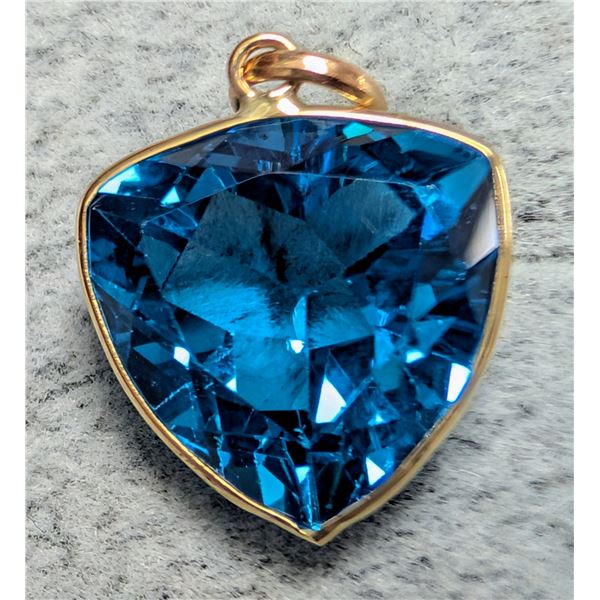 10K(1.63G), BLUE TOPAZ (7CT) PENDANT, SUGGESTED RETAIL  VALUE $620
