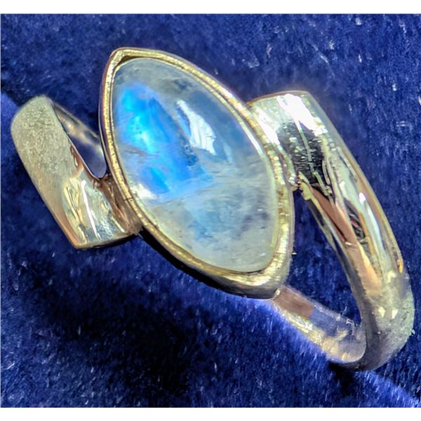SILVER(1.9G), MOONSTONE (APP 1.25CT)RING