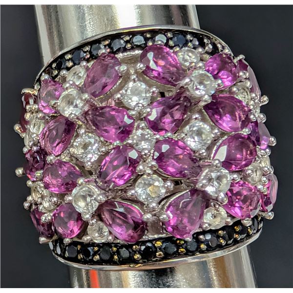 SILVER(11G), GENUINE GRAPE GARNET (APP 4.4CT), WHITE TOPAZ (1.2CT) RING, SUGGESTED RETAIL VALUE $800
