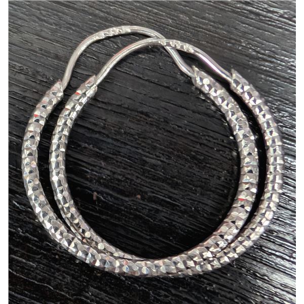 10K(0.67G), SMALL HOOP EARRINGS, SUGGESTED RETAIL VALUE $400