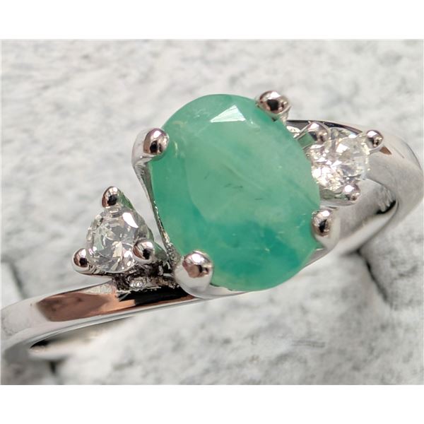 SILVER(2.44G), EMERALD (1.5CT) RING, SUGGESTED RETAIL VALUE $200