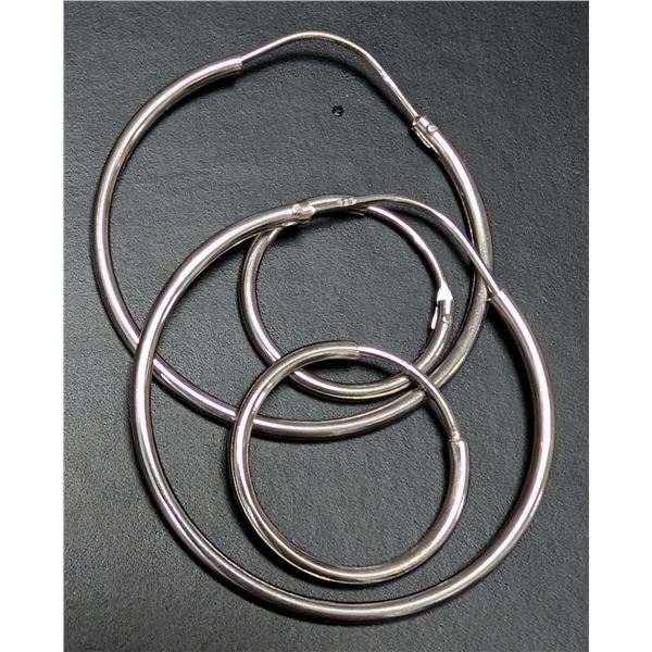SILVER 2 HOOP EARRING SET