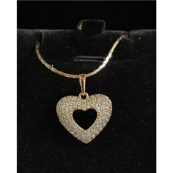 *NEW* 18K GOLD PLATED 24 MM SIMULATED DIAMONDS (CZ) HEART CLUSTER NECKLACE: 19" CHAIN