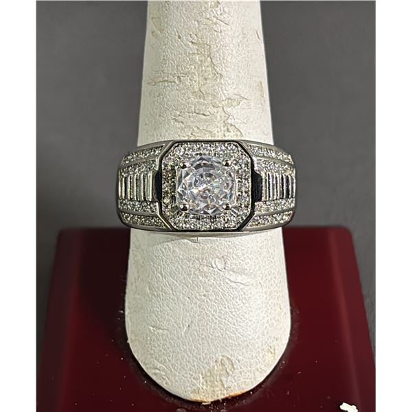 *NEW* PLATINUM PLATED 1 CT SIMULATED DIAMOND (CZ) MAN'S RING: RESIZEABLE