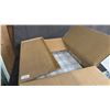 Image 4 : BOX OF 100 CLEAR PLASTIC COLLECTOR CARD CASES WITH HINGED LIDS