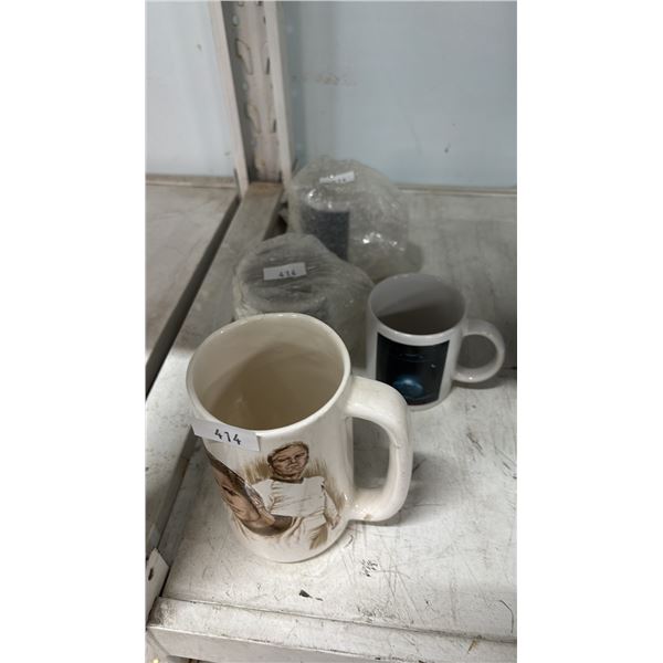 CAPTAIN KIRK STEIN & (3) INDEPENDENCE DAY MUGS