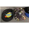 Image 2 : (2) STAR TREK & (4) BABYLON 5 CAPS
