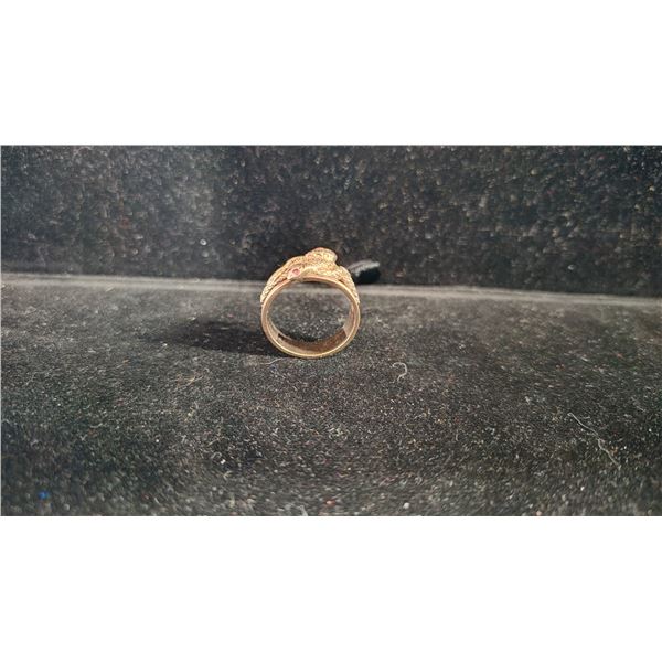 10K LADIES' RING S/W RED STONES (6.7G)