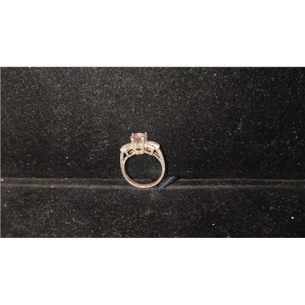 SILVER LADIES' RING S/W MAUVE STONE & MARCASITES (3.8G)