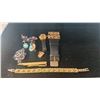 Image 1 : MISC. COSTUME JEWELRY